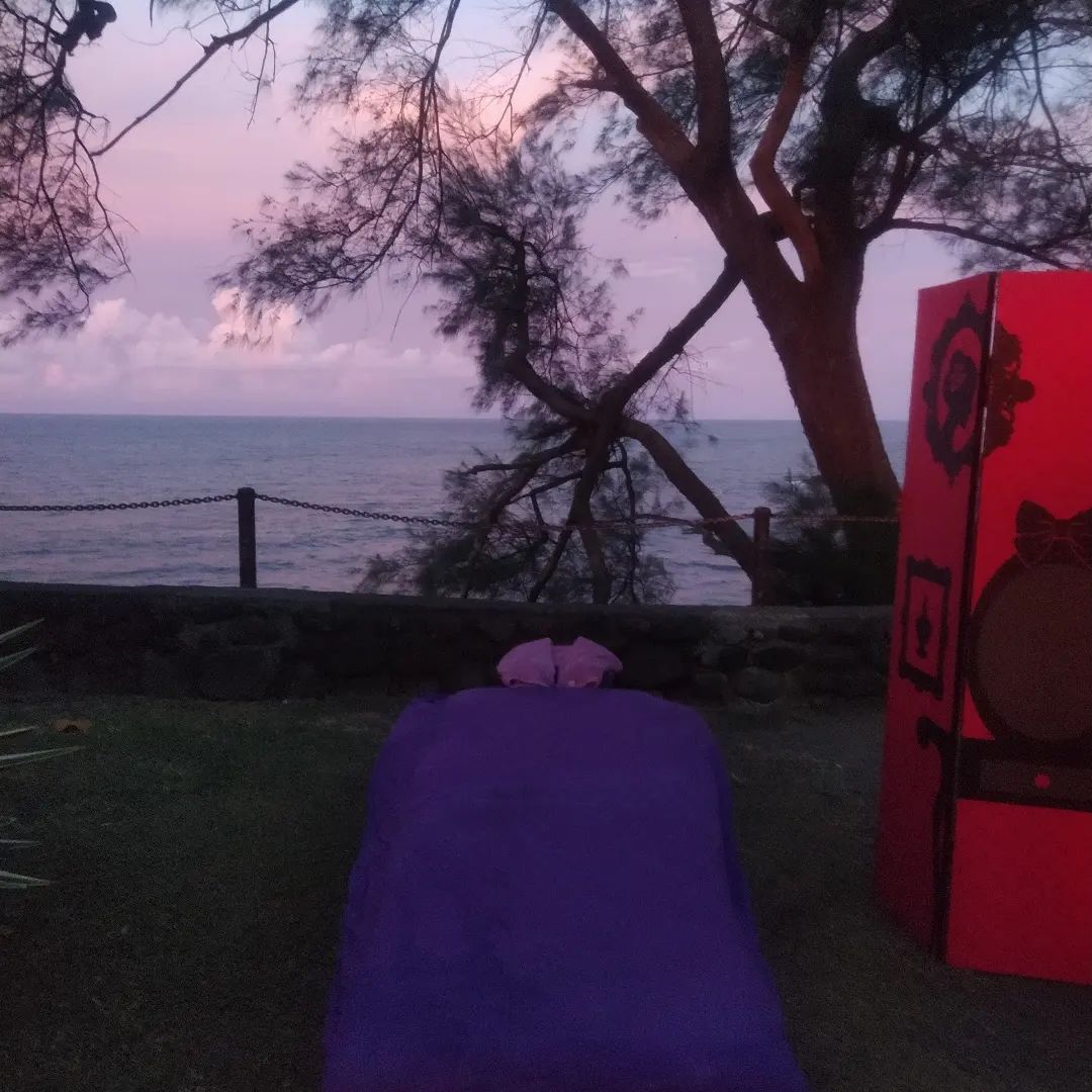 Full moon massage