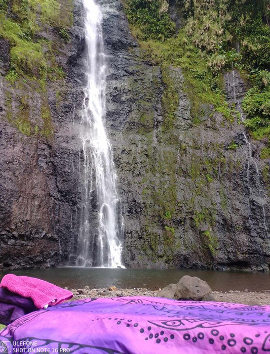 Waterfall massage