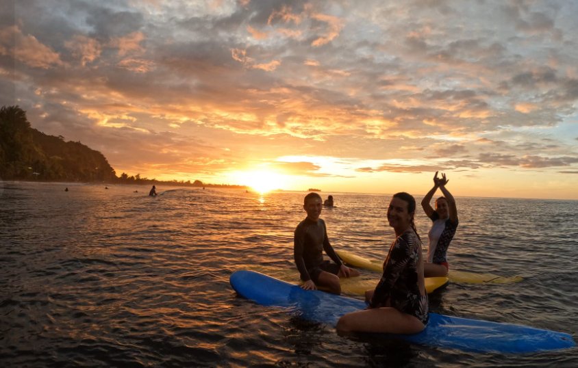 Surf & massage avec He'e roa surf school