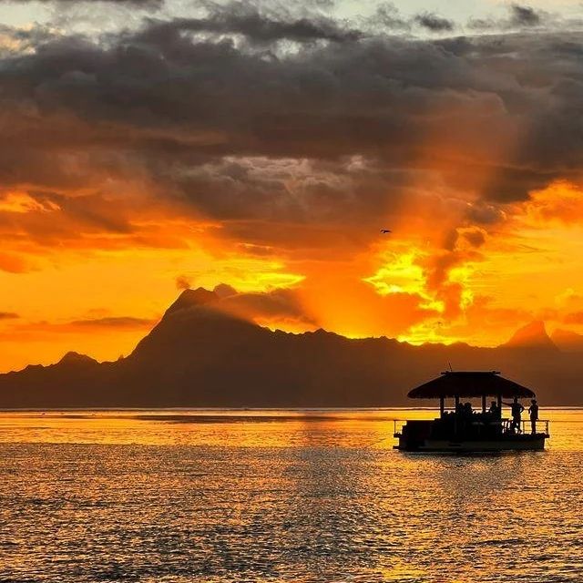 Sunset massage sur l'eau avec Vaimareva