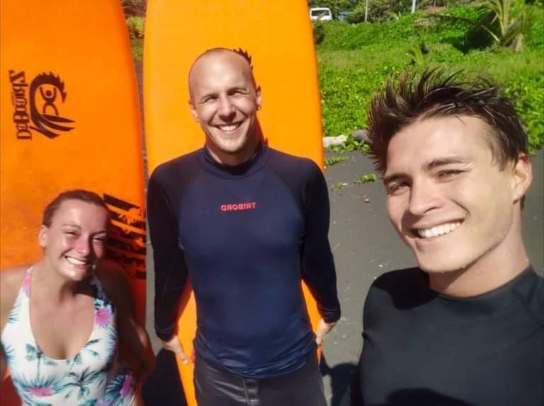 Surf & massage avec He'e roa surf school